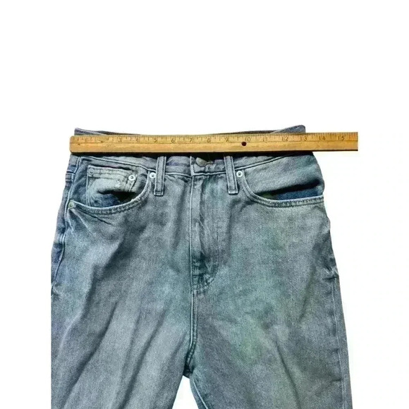 MADEWELL The Mom Jean High Rise in Gilford Light Wash Ripped Edition Size 26 - Picture 6 of 7